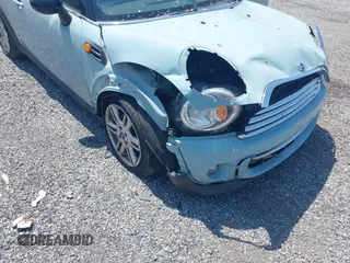 2014 MINI Convertible с VIN WMWZN3C51ET569556, выставлен на аукционе IAAI как лот 42176151 с пробегом 158 846 миль миль и . История ставок и продаж доступна на DreamBid. Изображение 6.