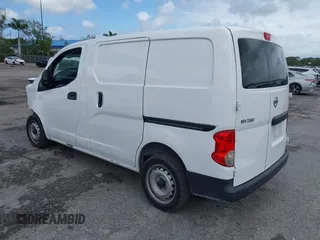 2015 Nissan NV200 SV with VIN 3N6CM0KNXFK728840, listed as a IAAI auction lot 42013485 with 138,479 mi miles. Bid and sale history available at carsss.com. Image 3.