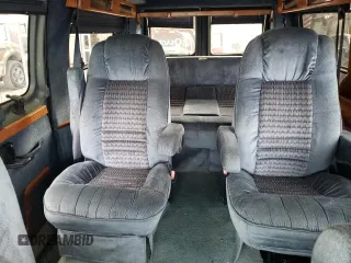 1997 Ford Econoline Commercial with VIN 1FDEE14L8VHB55692, listed as a Copart auction lot 77627564 with 124,927 mi miles and Salvage Title. Bid and sale history available at carsss.com. Image 10.