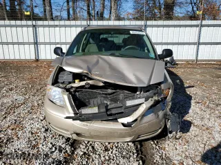 2006 Chrysler Town & Country SWB with VIN 1A4GP45R66B540761, listed as a Copart auction lot 86452974 with 157,714 mi miles and Salvage Title. Bid and sale history available at carsss.com. Image 5.
