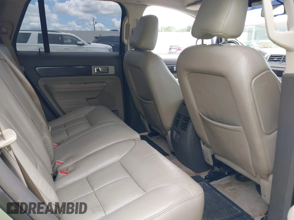 2007 Lincoln MKX with VIN 2LMDU68C97BJ33842, listed as a IAAI auction lot 42216910 with 137,164 mi miles and . Bid and sale history available at DreamBid. Image 8.