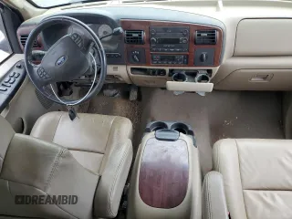 2006 Ford F-250 XL z VIN 1FTSW21P46EC79656, wystawiony jako Copart lot #55522945 z przebiegiem Nie podano mil oraz Szkoda całkowita • Salvage title. Historia ofert i sprzedaży dostępna na DreamBid. Obrazek 8.