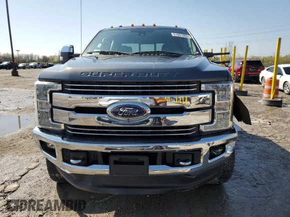 2017 Ford F-350 Platinum with VIN 1FT8W3BT0HEB33866, listed as a Copart auction lot 51691005 with 160,720 mi miles and Salvage Title. Bid and sale history available at DreamBid. Image 5.