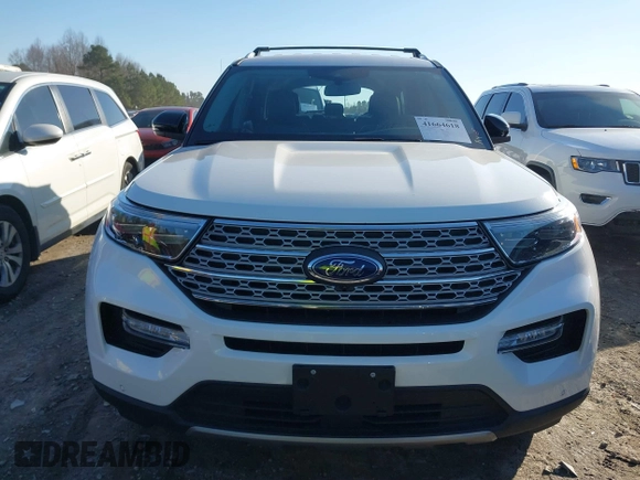 2022 Ford Explorer Limited with VIN 1FMSK8FH2NGB65833, listed as a IAAI auction lot 41664618 with 31,459 mi miles. Bid and sale history available at carsss.com. Image 13.