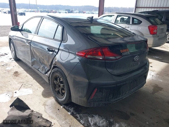 2017 Hyundai Ioniq Hybrid Blue with VIN KMHC65LC7HU040722, listed as a IAAI auction lot 41405199 with 124,049 mi miles. Bid and sale history available at carsss.com. Image 3.