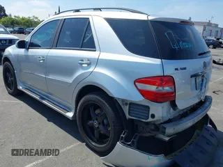 2007 Mercedes-Benz M 500 с VIN 4JGBB75E77A208800, выставлен на аукционе IAAI как лот 42478141 с пробегом 157 840 миль миль и . История ставок и продаж доступна на DreamBid. Изображение 3.
