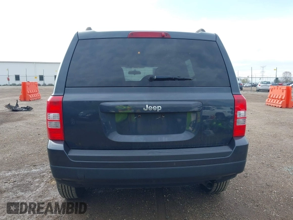 2014 Jeep Patriot Sport with VIN 1C4NJPBB6ED906017, listed as a IAAI auction lot 42097186 with 203,896 mi miles. Bid and sale history available at carsss.com. Image 16.