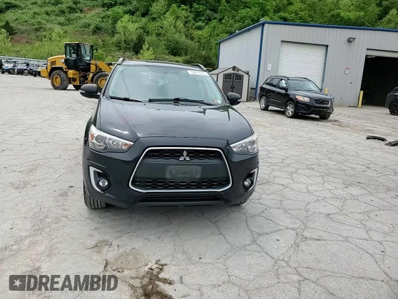 2015 Mitsubishi Outlander GT with VIN 4A4AR4AWXFE040546, listed as a Copart auction lot 55917935 with 323,546 mi miles and Salvage title. Bid and sale history available at DreamBid. Image 14.