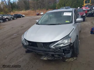 2019 Nissan Sentra SR with VIN 3N1AB7AP5KY382282, listed as a IAAI auction lot 40755665 with 72,028 mi miles. Bid and sale history available at carsss.com. Image 6.
