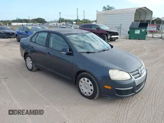 2005 Volkswagen Jetta 2.5 with VIN 3VWPG71K15M633921, listed as a IAAI auction lot 41186775 with 137,915 mi miles and . Bid and sale history available at DreamBid. Image 1.