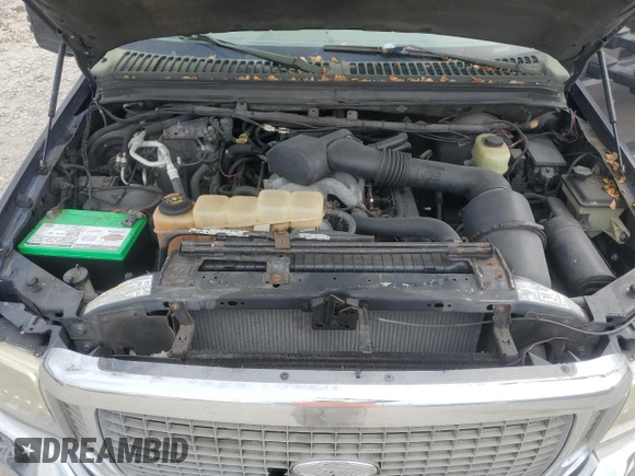 2001 Ford Excursion Limited с VIN 1FMNU42S31EA08657, выставлен на аукционе Copart как лот 50562055 с пробегом 246 979 миль миль и Чистый • Clean title. История ставок и продаж доступна на DreamBid. Изображение 12.