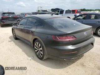 2020 Volkswagen Arteon SE z VIN WVWAR7AN7LE013526, wystawiony jako Copart lot #52791425 z przebiegiem 28 480 mil mil oraz Czysty tytuł • Clean title. Historia ofert i sprzedaży dostępna na DreamBid. Obrazek 2.