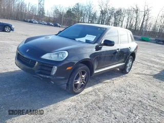 2010 Porsche Cayenne z VIN WP1AA2AP1ALA01214, wystawiony jako IAAI lot #41714362 z przebiegiem Nie podano mil oraz . Historia ofert i sprzedaży dostępna na DreamBid. Obrazek 2.