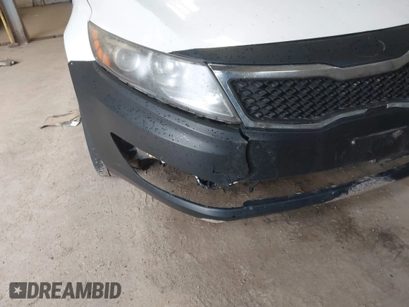 2012 Kia Optima EX with VIN 5XXGN4A65CG040331, listed as a IAAI auction lot 41903966 with 195,438 mi miles and . Bid and sale history available at carsss.com. Image 6.