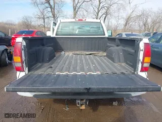 2002 Chevrolet Silverado 1500 with VIN 1GCEC14WX2Z146163, listed as a IAAI auction lot 41520765 with 195,742 mi miles. Bid and sale history available at carsss.com. Image 8.