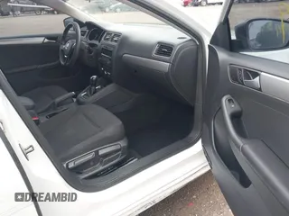 2015 Volkswagen Jetta Sedan 1.8T SE with VIN 3VWD17AJ4FM350619, listed as a IAAI auction lot 41917719 with 135,561 mi miles. Bid and sale history available at carsss.com. Image 5.