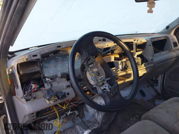 1999 Ford F-350 XL with VIN 1FTSW31F0XEE53396, listed as a IAAI auction lot 41383093 with 307,697 mi miles and . Bid and sale history available at DreamBid. Image 11.