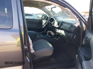 2016 Toyota Tacoma SR with VIN 5TFRX5GN7GX064572, listed as a IAAI auction lot 41640013 with 70,659 mi miles and . Bid and sale history available at carsss.com. Image 5.