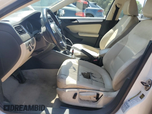 2013 Volkswagen Jetta SE с VIN 3VWDX7AJ0DM221837, выставлен на аукционе Copart как лот 52502565 с пробегом 148 730 миль миль и Списание • Salvage title. История ставок и продаж доступна на DreamBid. Изображение 7.