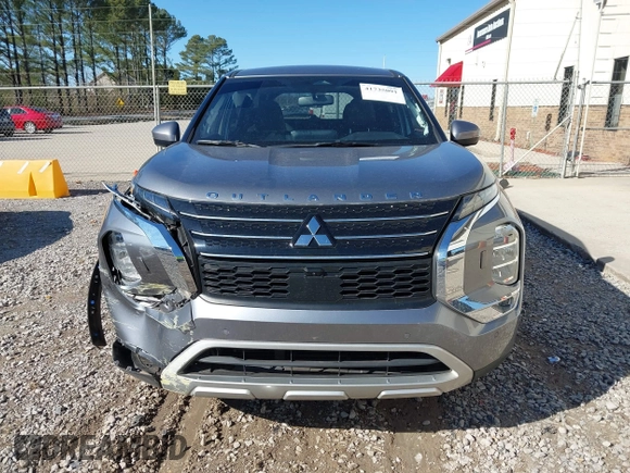 2023 Mitsubishi Outlander SE z VIN JA4J4UA8XPZ056578, wystawiony jako IAAI lot #41735091 z przebiegiem 20 801 mil mil oraz . Historia ofert i sprzedaży dostępna na DreamBid. Obrazek 13.