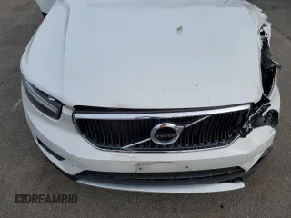 2021 Volvo XC40 Momentum with VIN YV4162UK0M2408578, listed as a Copart auction lot 81620584 with 35,560 mi miles and Salvage Title. Bid and sale history available at carsss.com. Image 12.