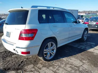 2012 Mercedes-Benz GLK-Class GLK 350 with VIN WDCGG8HB5CF806880, listed as a IAAI auction lot 41600127 with 101,780 mi miles. Bid and sale history available at carsss.com. Image 4.