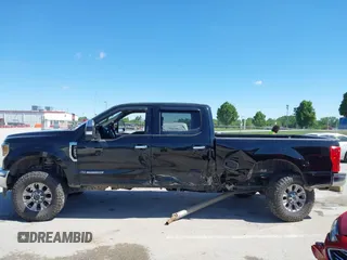 2018 Ford F-250 XL with VIN 1FT7W2BT3JEB65304, listed as a IAAI auction lot 42325685 with 172,771 mi miles and . Bid and sale history available at DreamBid. Image 14.
