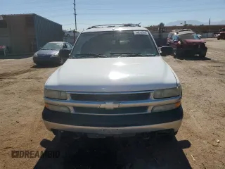2000 Chevrolet Suburban LS with VIN 3GNGK26U2YG222505, listed as a Copart auction lot 74813244 with 311,269 mi miles and Salvage Title. Bid and sale history available at carsss.com. Image 5.