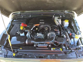 2021 Jeep Gladiator Overland z VIN 1C6HJTFG8ML554582, wystawiony jako Copart lot #50268395 z przebiegiem 78 738 mil mil oraz Czysty tytuł • Clean title. Historia ofert i sprzedaży dostępna na DreamBid. Obrazek 12.