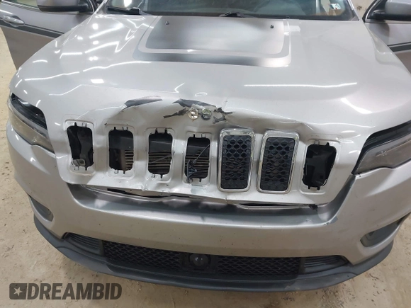 2020 Jeep Cherokee Altitude with VIN 1C4PJMLX9LD635274, listed as a IAAI auction lot 42366526 with 53,589 mi miles and . Bid and sale history available at DreamBid. Image 6.