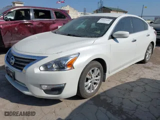 2014 Nissan Altima 2.5 with VIN 1N4AL3AP9EC147311, listed as a IAAI auction lot 41829581 with 170,190 mi miles. Bid and sale history available at carsss.com. Image 2.