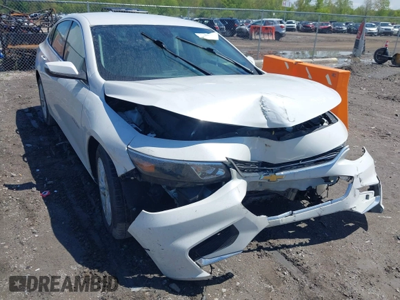 2018 Chevrolet Malibu LT z VIN 1G1ZD5ST7JF113869, wystawiony jako IAAI lot #42188467 z przebiegiem 104 531 mil mil oraz . Historia ofert i sprzedaży dostępna na DreamBid. Obrazek 6.