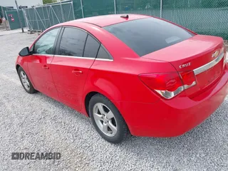 2014 Chevrolet Cruze 1LT z VIN 1G1PC5SB2E7165945, wystawiony jako IAAI lot #42016702 z przebiegiem 180 148 mil mil oraz . Historia ofert i sprzedaży dostępna na DreamBid. Obrazek 3.