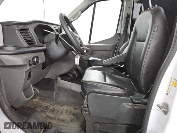 2023 Ford Transit Cargo z VIN 1FTBR1X8XPKB01724, wystawiony jako Copart lot #43828525 z przebiegiem 39 657 mil mil oraz Czysty tytuł • Clean title. Historia ofert i sprzedaży dostępna na DreamBid. Obrazek 7.