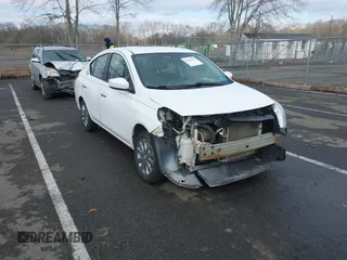 2016 Nissan Versa S with VIN 3N1CN7AP5GL832209, listed as a IAAI auction lot 41513043 with 138,543 mi miles. Bid and sale history available at carsss.com. Image 6.