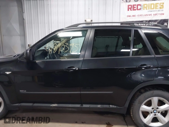 2008 BMW X5 3.0si with VIN 5UXFE43528L001685, listed as a IAAI auction lot 41890395 with 189,724 mi miles. Bid and sale history available at carsss.com. Image 14.