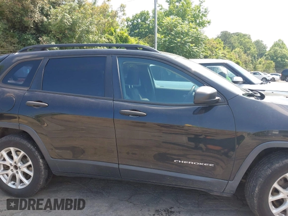 2015 Jeep Cherokee Sport с VIN 1C4PJMAB9FW675323, выставлен на аукционе IAAI как лот 42460681 с пробегом 197 119 миль миль и . История ставок и продаж доступна на DreamBid. Изображение 13.