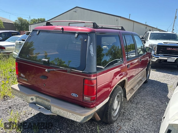 1994 Ford Explorer Eddie Bauer с VIN 1FMDU34X2RUB28840, выставлен на аукционе Copart как лот 64414895 с пробегом 95 520 миль миль и Чистый • Clean title. История ставок и продаж доступна на DreamBid. Изображение 4.