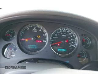 2008 Chevrolet Tahoe 1LT z VIN 1GNFC13098R253013, wystawiony jako IAAI lot #42197362 z przebiegiem 281 227 mil mil oraz . Historia ofert i sprzedaży dostępna na DreamBid. Obrazek 7.