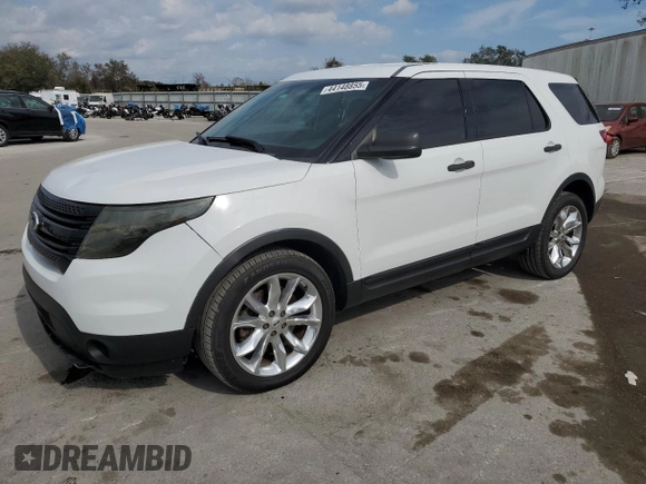 2013 Ford Utility Police Interceptor with VIN 1FM5K7AR2DGC92586, listed as a Copart auction lot 44148855 with 104,693 mi miles and Salvage Title. Bid and sale history available at carsss.com. Image 1.