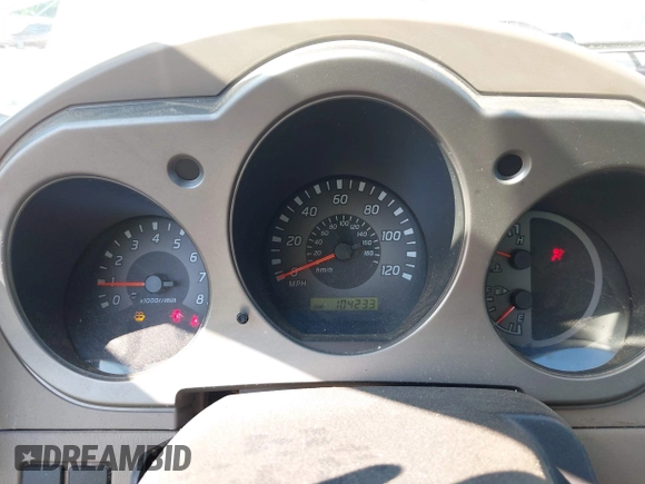 2003 Nissan Frontier SE z VIN 1N6ED29X43C402027, wystawiony jako IAAI lot #42252471 z przebiegiem 104 233 mil mil oraz . Historia ofert i sprzedaży dostępna na DreamBid. Obrazek 7.