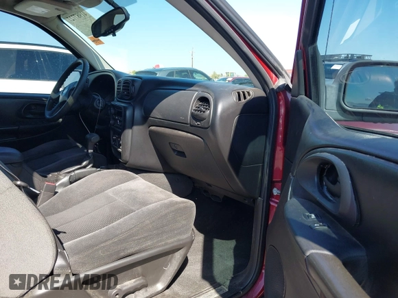 2008 Chevrolet TrailBlazer 3LT with VIN 1GNDT13S182169933, listed as a IAAI auction lot 41987727 with 155,587 mi miles and . Bid and sale history available at DreamBid. Image 5.