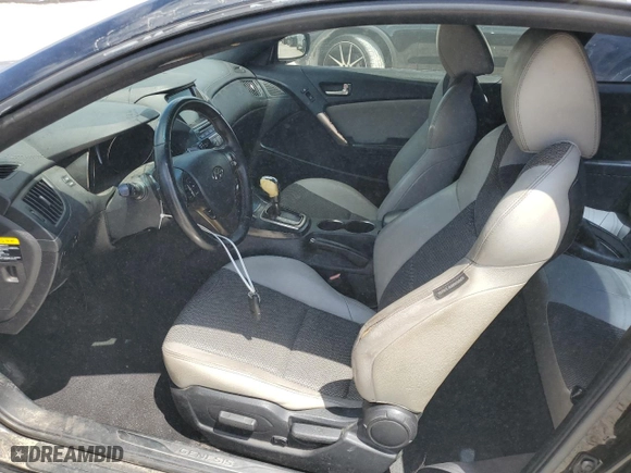 2013 Hyundai Genesis Coupe 2.0T R-Spec with VIN KMHHT6KD2DU094891, listed as a Copart auction lot 52727585 with 185,203 mi miles and Clean Title. Bid and sale history available at carsss.com. Image 7.