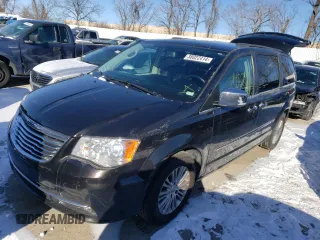 2015 Chrysler Town & Country Touring-L with VIN 2C4RC1CG2FR620036, listed as a Copart auction lot 38022414 with 140,784 mi miles and Salvage Title. Bid and sale history available at carsss.com. Image 1.