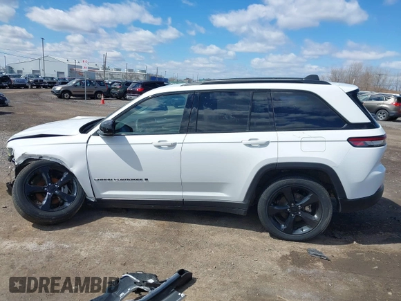 2023 Jeep Grand Cherokee Laredo z VIN 1C4RJHAG9PC640845, wystawiony jako IAAI lot #41991471 z przebiegiem 48 653 mil mil oraz . Historia ofert i sprzedaży dostępna na DreamBid. Obrazek 15.
