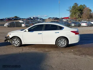 2017 Nissan Altima 2.5 SR with VIN 1N4AL3AP7HC162393, listed as a IAAI auction lot 41057884 with 172,433 mi miles. Bid and sale history available at carsss.com. Image 14.