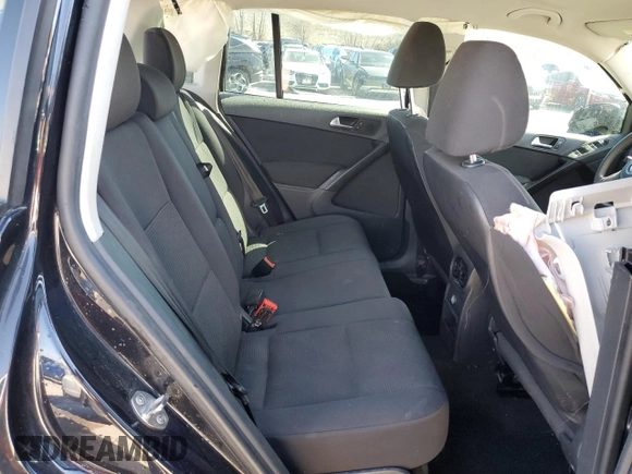 2018 Volkswagen Tiguan with VIN WVGBV7AX7JK003235, listed as a Copart auction lot 47891975 with 132,996 mi miles and Salvage Title. Bid and sale history available at DreamBid. Image 11.