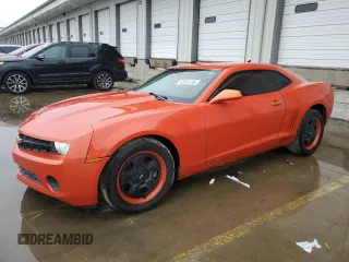 2010 Chevrolet Camaro LS z VIN 2G1FE1EV1A9218650, wystawiony jako Copart lot #42501785 z przebiegiem 122 286 mil mil oraz Szkoda całkowita • Salvage title. Historia ofert i sprzedaży dostępna na DreamBid. Obrazek 1.