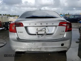 2015 Volvo S60 T5 Drive-E Premier с VIN YV140MFB7F1314727, выставлен на аукционе Copart как лот 84855544 с пробегом 128 854 миль миль и Списание • Salvage title. История ставок и продаж доступна на DreamBid. Изображение 6.