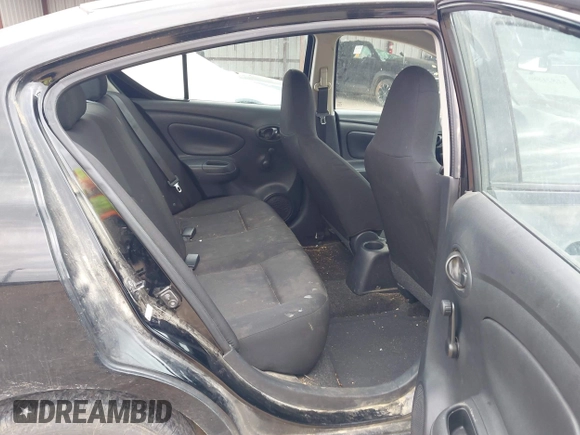 2016 Nissan Versa S z VIN 3N1CN7AP3GL882543, wystawiony jako IAAI lot #41821886 z przebiegiem 207 104 mil mil oraz . Historia ofert i sprzedaży dostępna na DreamBid. Obrazek 8.